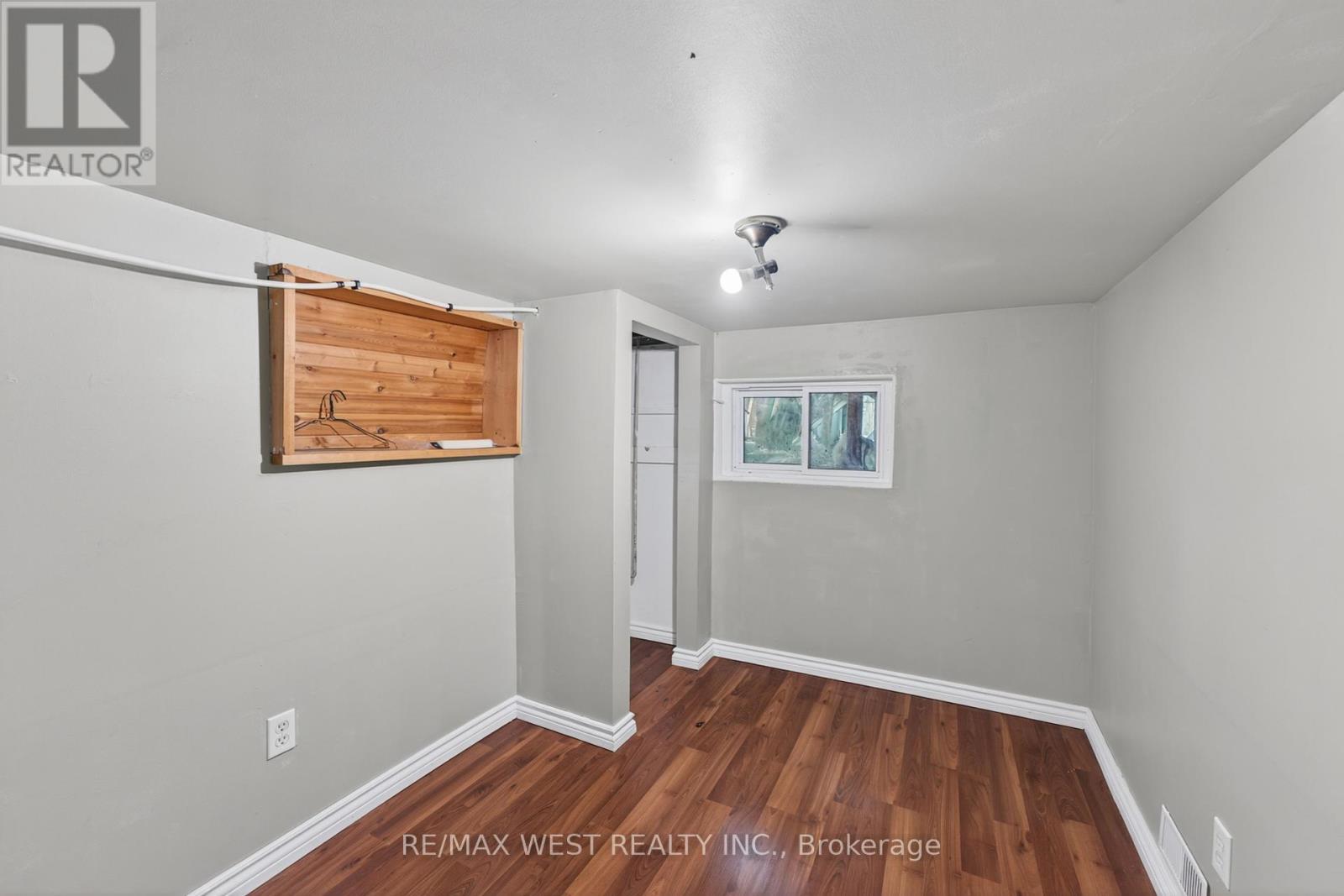 35 Kingscourt Avenue, Kingston (East Of Sir John A. Blvd), Ontario  K7K 4N6 - Photo 31 - X12383273