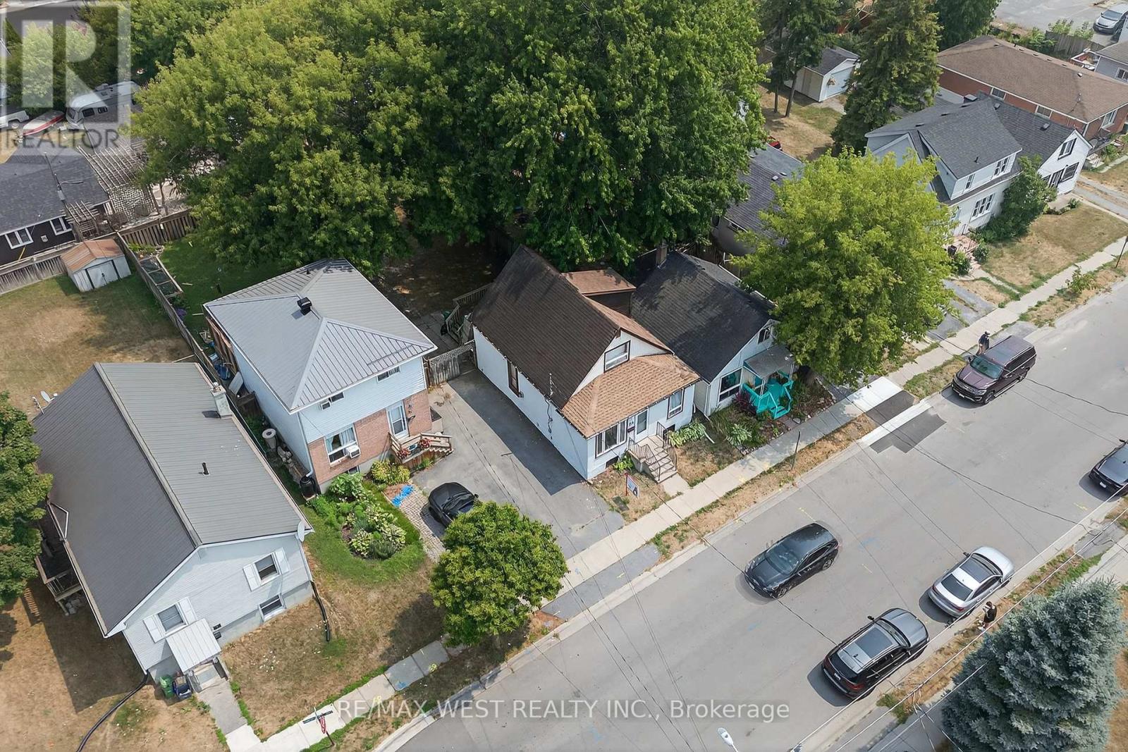 35 Kingscourt Avenue, Kingston (East Of Sir John A. Blvd), Ontario  K7K 4N6 - Photo 37 - X12383273