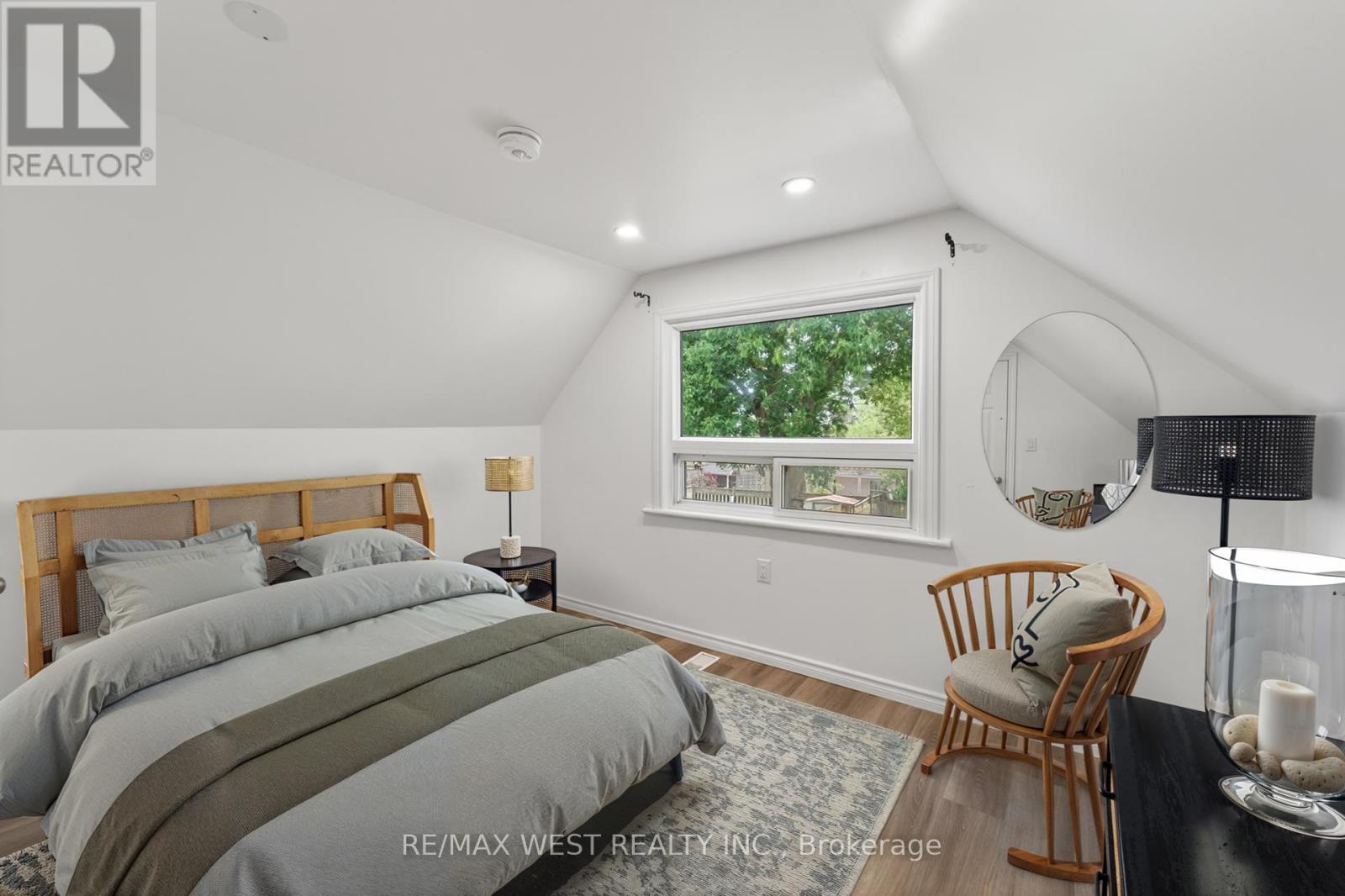 35 Kingscourt Avenue, Kingston (East Of Sir John A. Blvd), Ontario  K7K 4N6 - Photo 22 - X12383273
