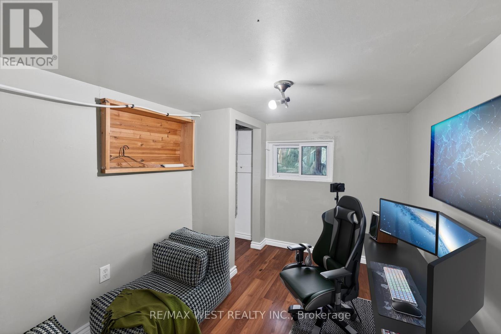 35 Kingscourt Avenue, Kingston (East Of Sir John A. Blvd), Ontario  K7K 4N6 - Photo 30 - X12383273