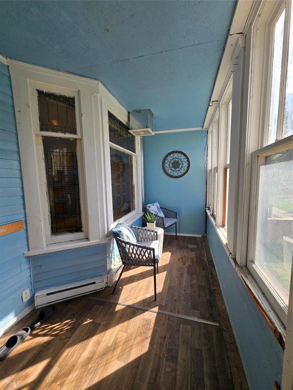 381 Victor Street, Winnipeg, Manitoba  R3G 1P8 - Photo 1 - 202522349