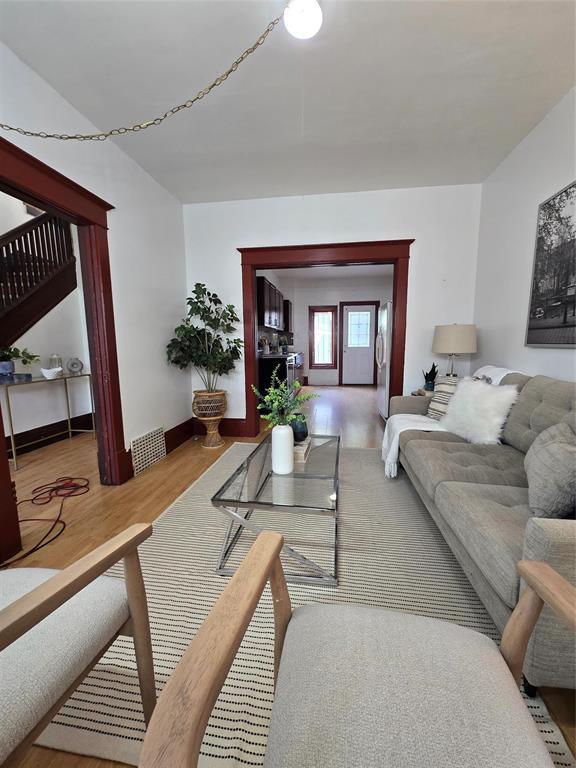 381 Victor Street, Winnipeg, Manitoba  R3G 1P8 - Photo 5 - 202522349