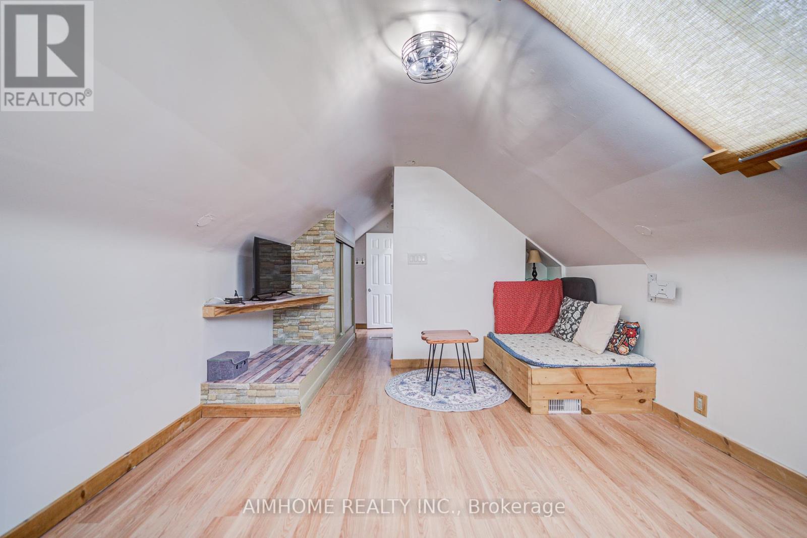 5 Macey Avenue, Toronto, Ontario  M1L 2T6 - Photo 19 - E12385373