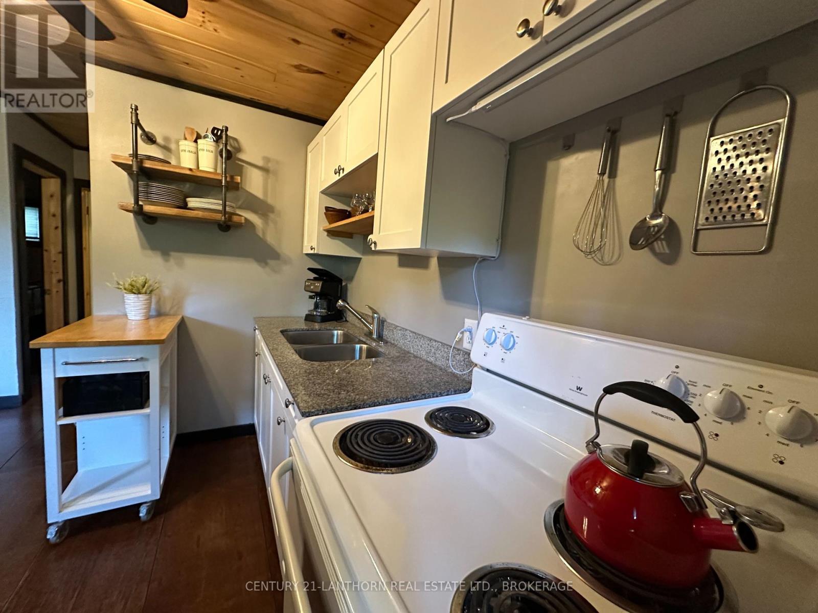 1024 Harrington Lane, Frontenac (Frontenac Centre), Ontario  K0H 1B0 - Photo 17 - X12385891