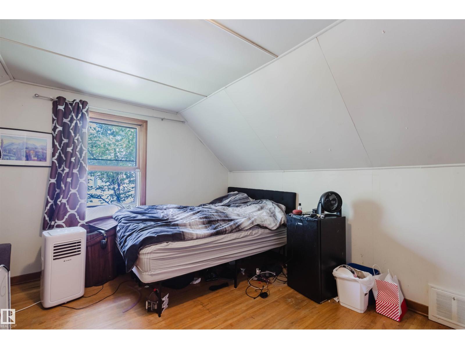 7230 112 St Nw, Edmonton, Alberta  T6G 1J3 - Photo 15 - E4456414