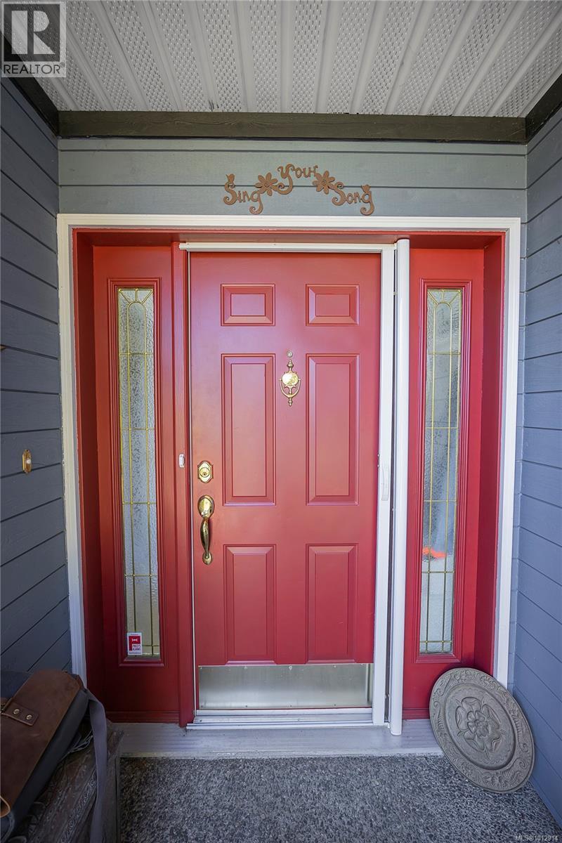 Property at 2360 Casey Pl image 2