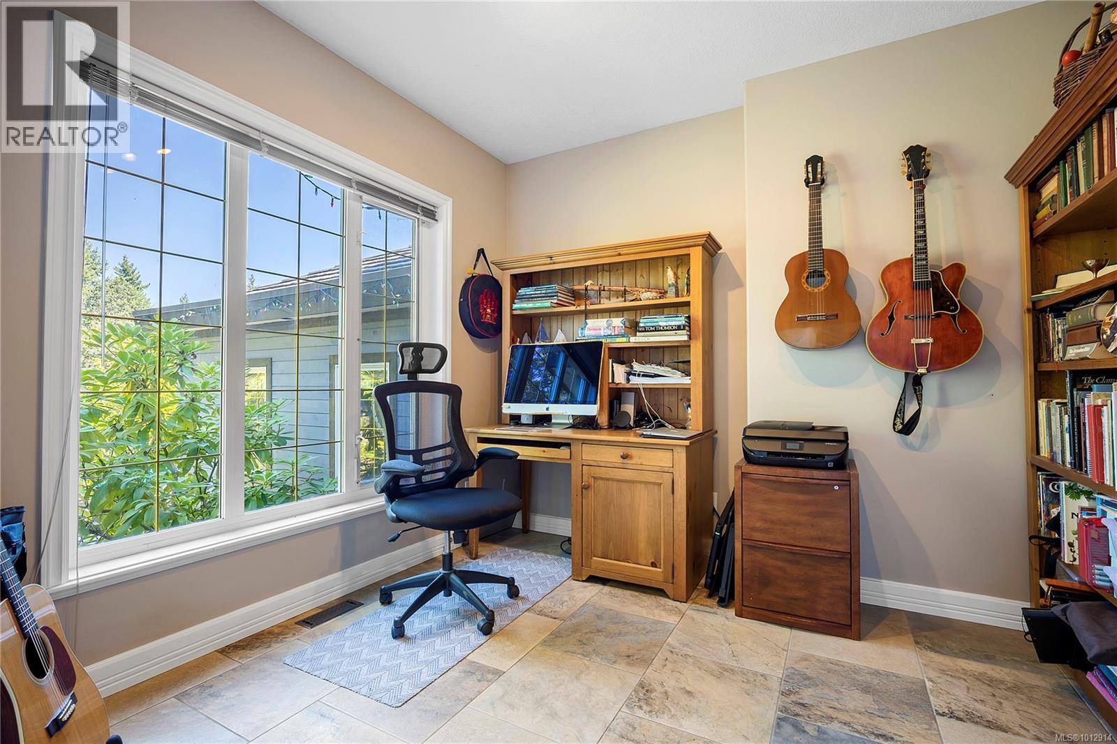 Property at 2360 Casey Pl image 4