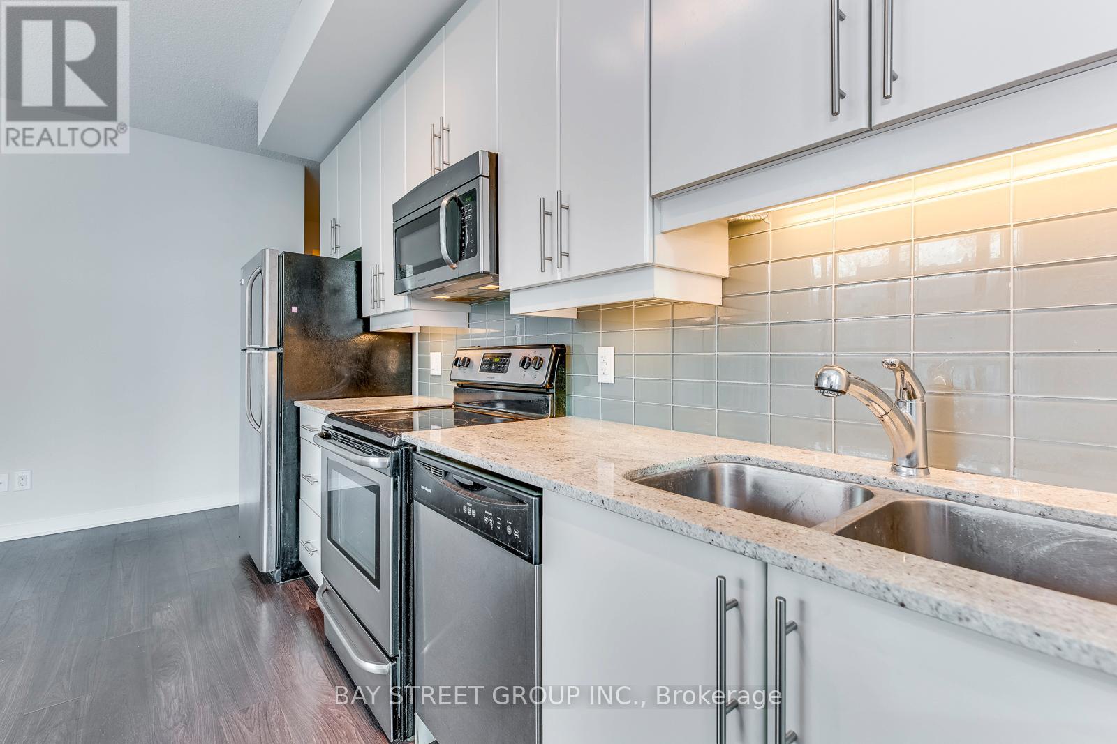 2704 - 33 Bay Street, Toronto (Waterfront Communities), Ontario  M5J 2Z3 - Photo 11 - C12385884