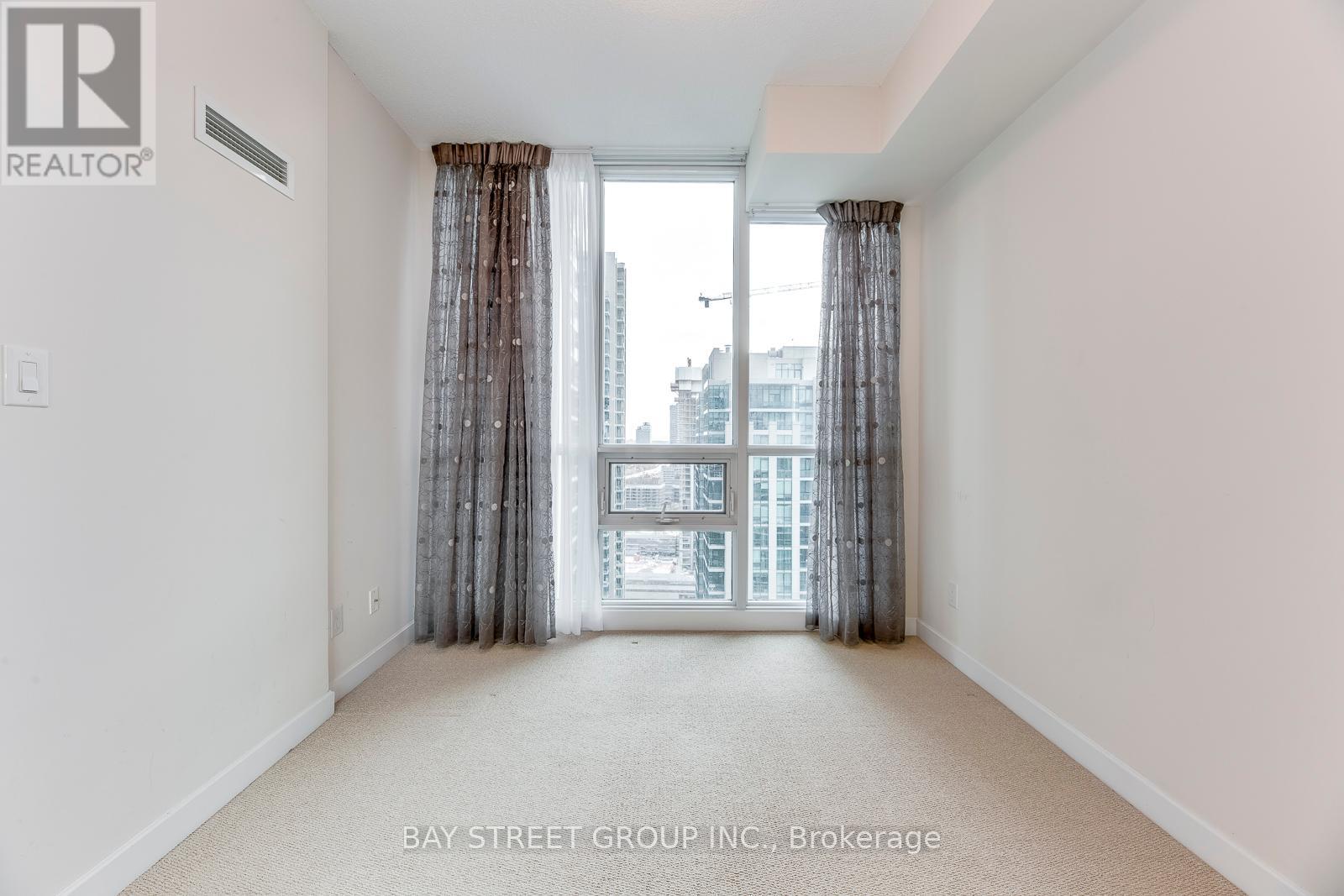 2704 - 33 Bay Street, Toronto (Waterfront Communities), Ontario  M5J 2Z3 - Photo 15 - C12385884