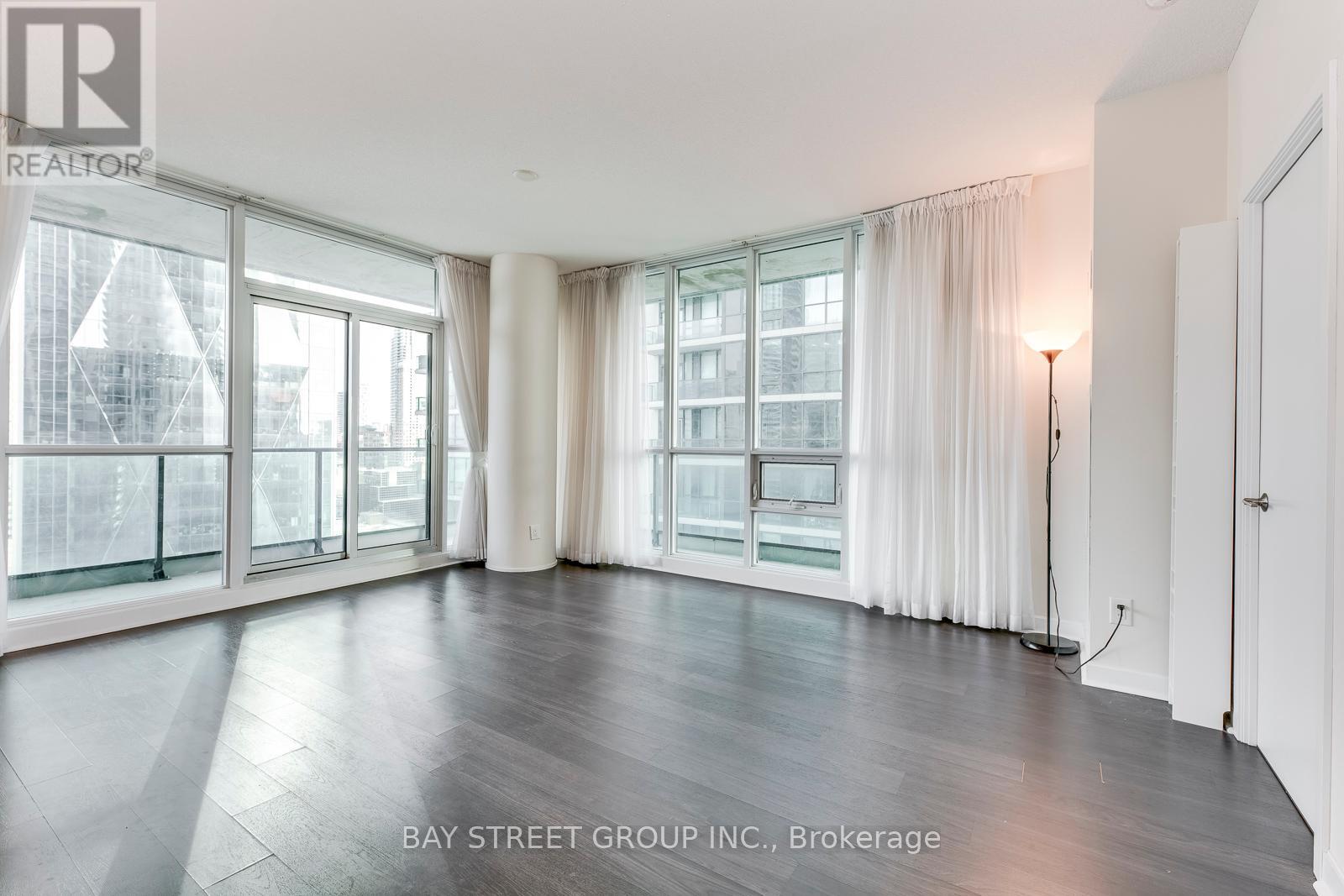 2704 - 33 Bay Street, Toronto (Waterfront Communities), Ontario  M5J 2Z3 - Photo 5 - C12385884