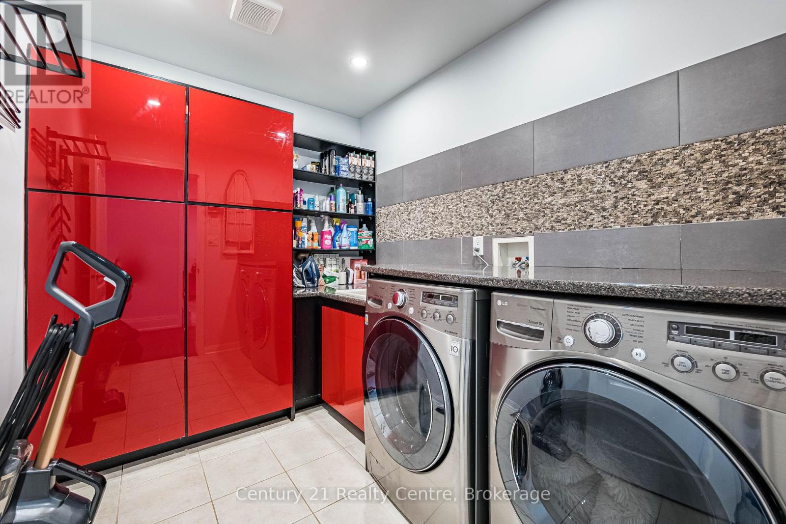 26 Catchfly Crescent, Brampton, Ontario  L6P 2H8 - Photo 29 - W12313765