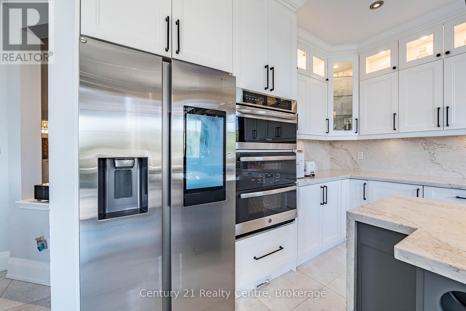 26 Catchfly Crescent, Brampton, Ontario  L6P 2H8 - Photo 14 - W12313765