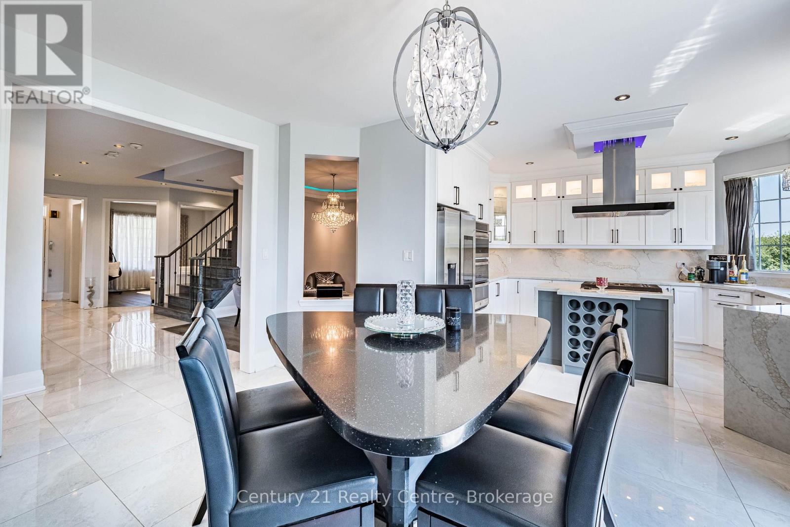26 Catchfly Crescent, Brampton, Ontario  L6P 2H8 - Photo 10 - W12313765