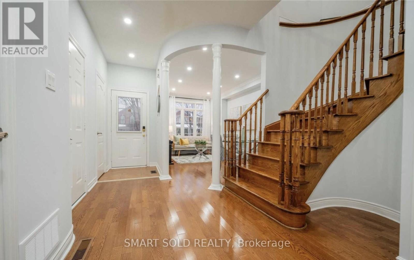 111 Park Place Drive, Markham, Ontario  L6E 1Z5 - Photo 7 - N12385926