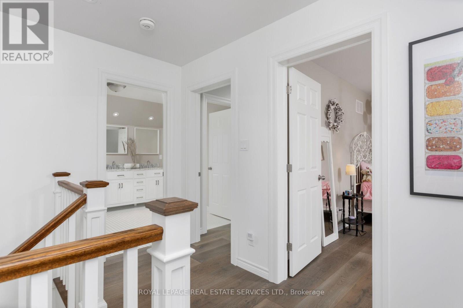 2088 Saxon Road, Oakville, Ontario  L6L 2V2 - Photo 19 - W12385927