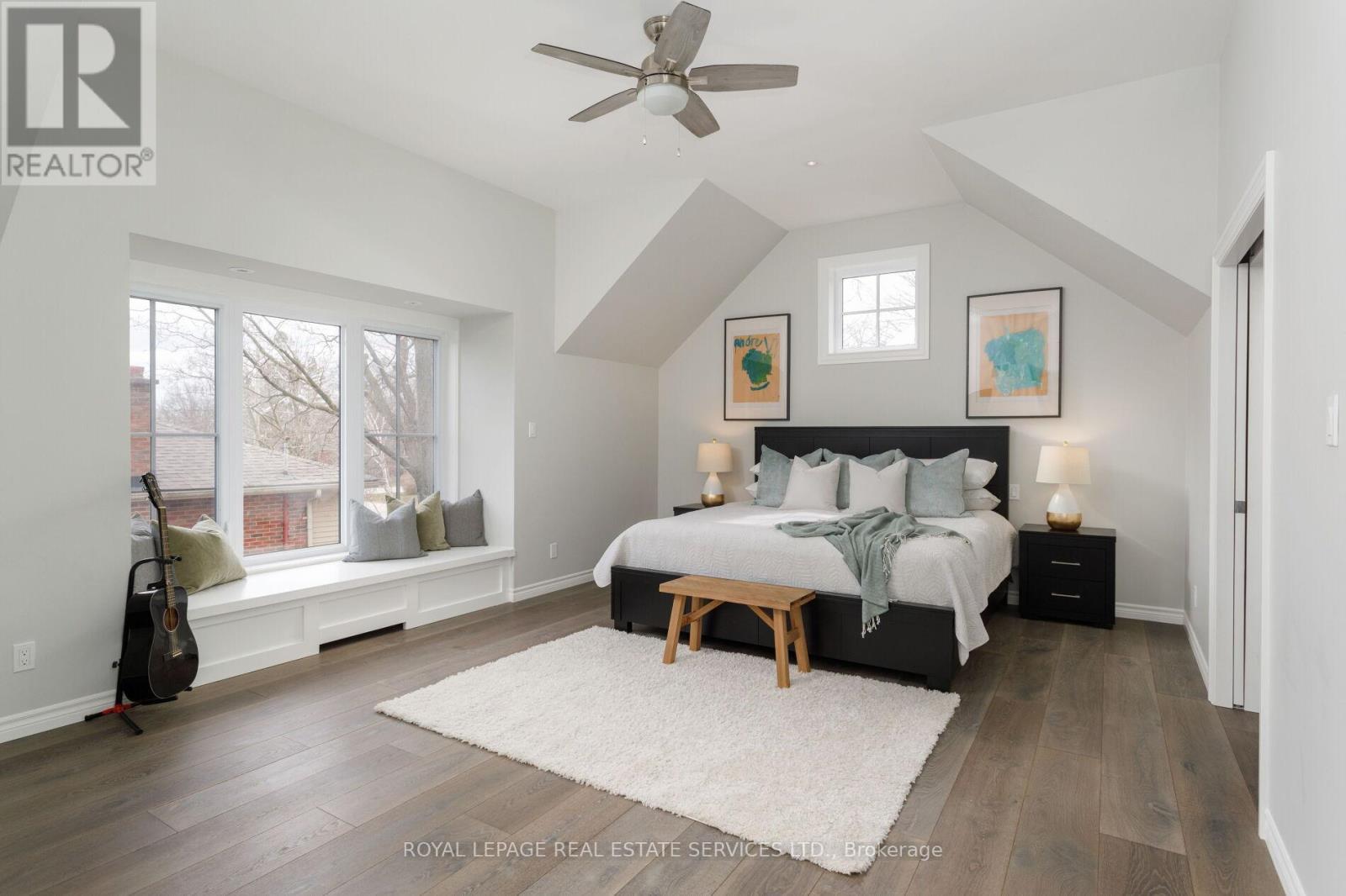 2088 Saxon Road, Oakville, Ontario  L6L 2V2 - Photo 23 - W12385927