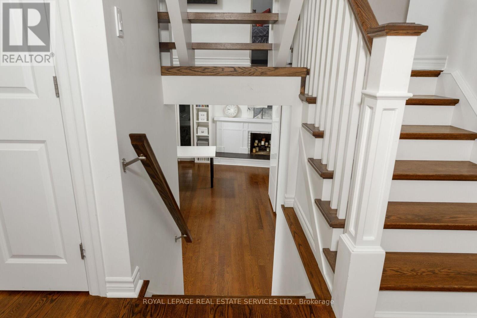 2088 Saxon Road, Oakville, Ontario  L6L 2V2 - Photo 25 - W12385927
