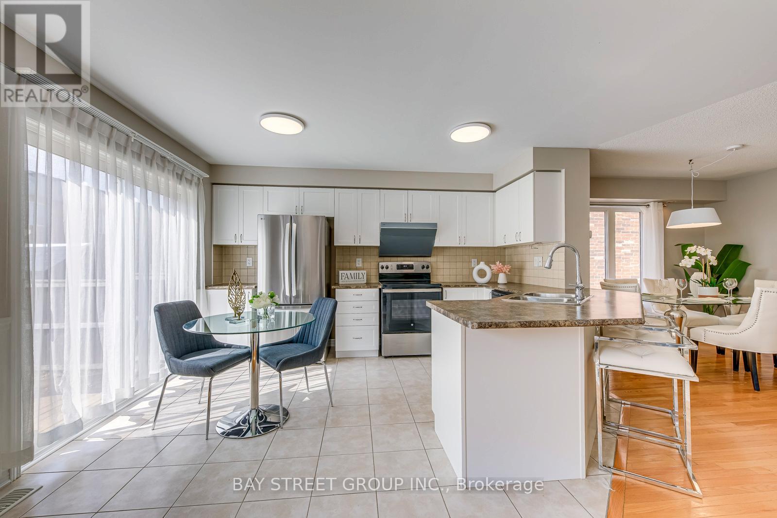75 Finney Terrace, Milton, Ontario  L9T 7B1 - Photo 17 - W12385929