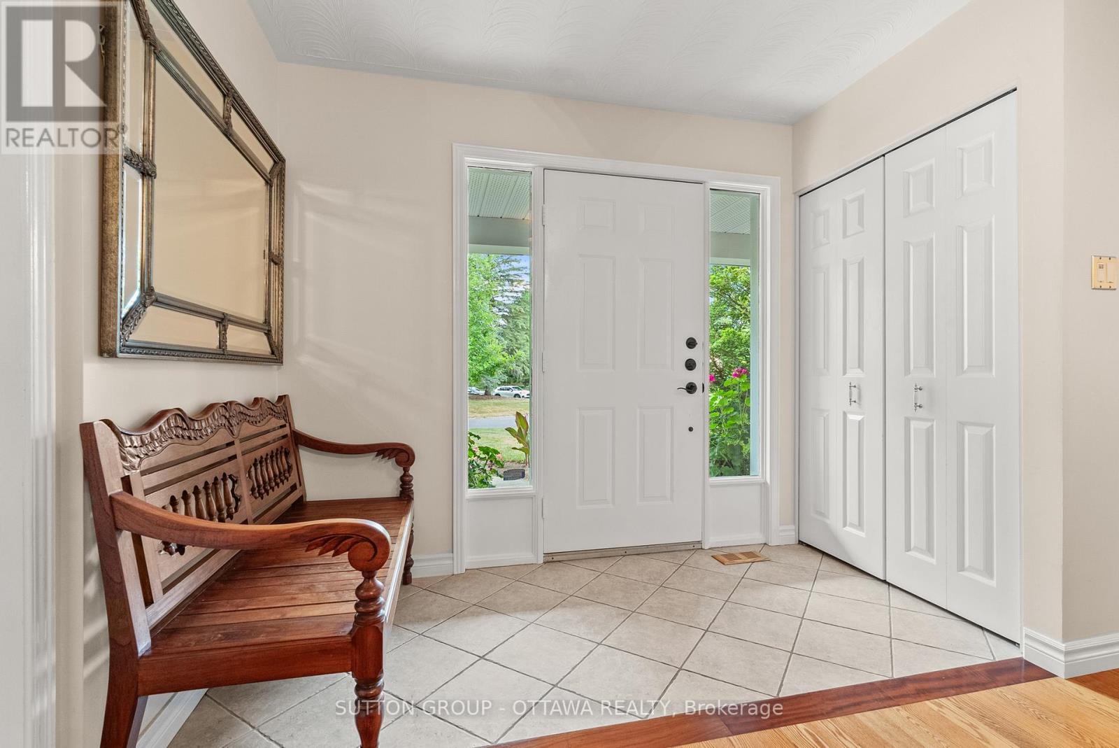 Property at 9 SUNDANCE COURT image 5