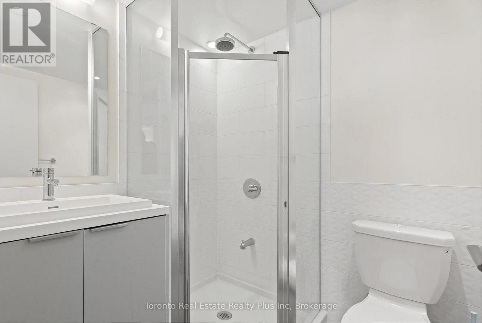 1705 - 2 Sonic Way, Toronto, Ontario  M3C 0P2 - Photo 18 - C12385930
