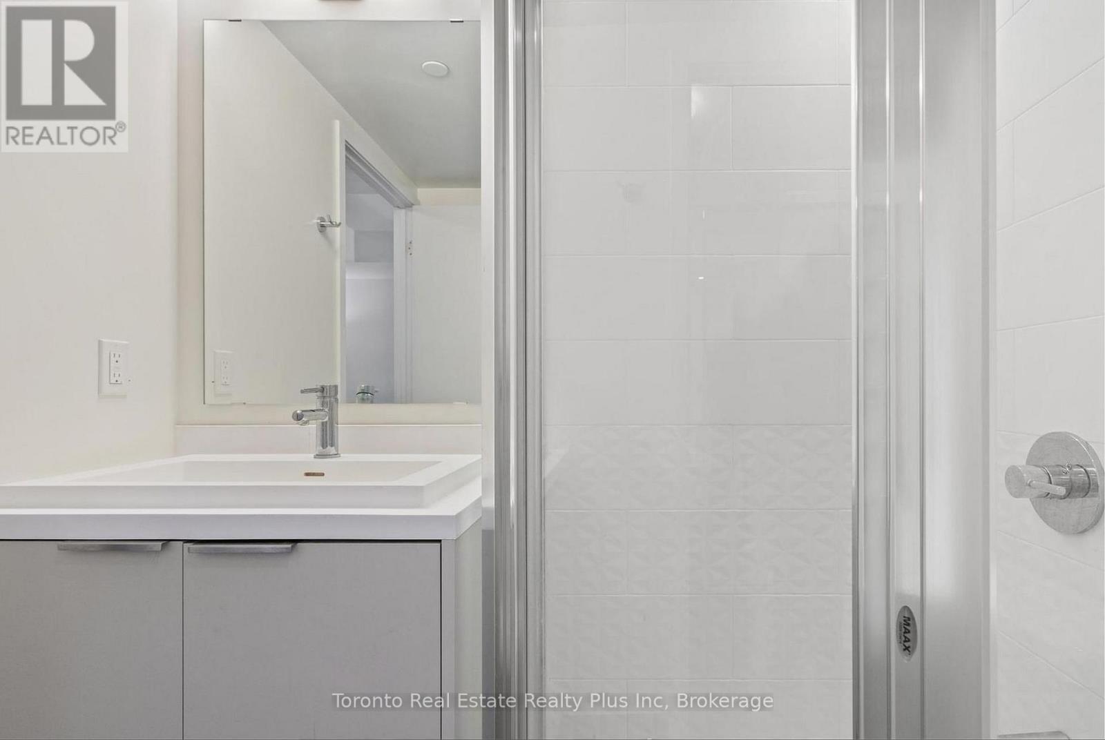 1705 - 2 Sonic Way, Toronto, Ontario  M3C 0P2 - Photo 19 - C12385930