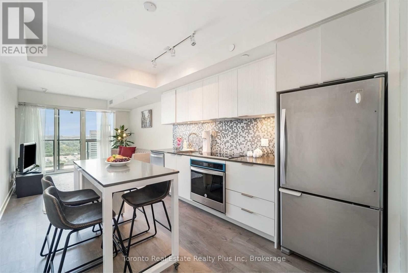 1705 - 2 Sonic Way, Toronto, Ontario  M3C 0P2 - Photo 2 - C12385930
