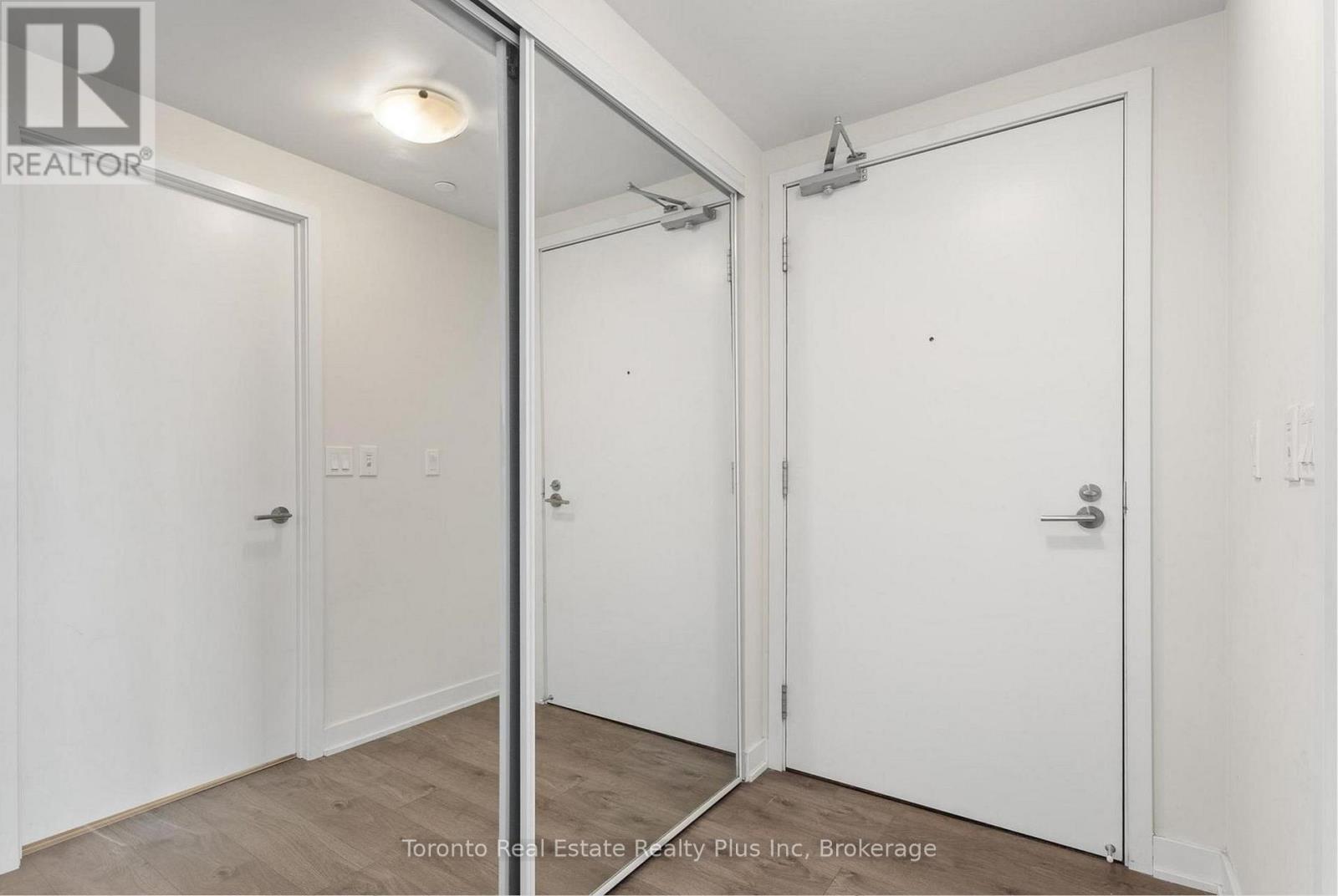 1705 - 2 Sonic Way, Toronto, Ontario  M3C 0P2 - Photo 21 - C12385930