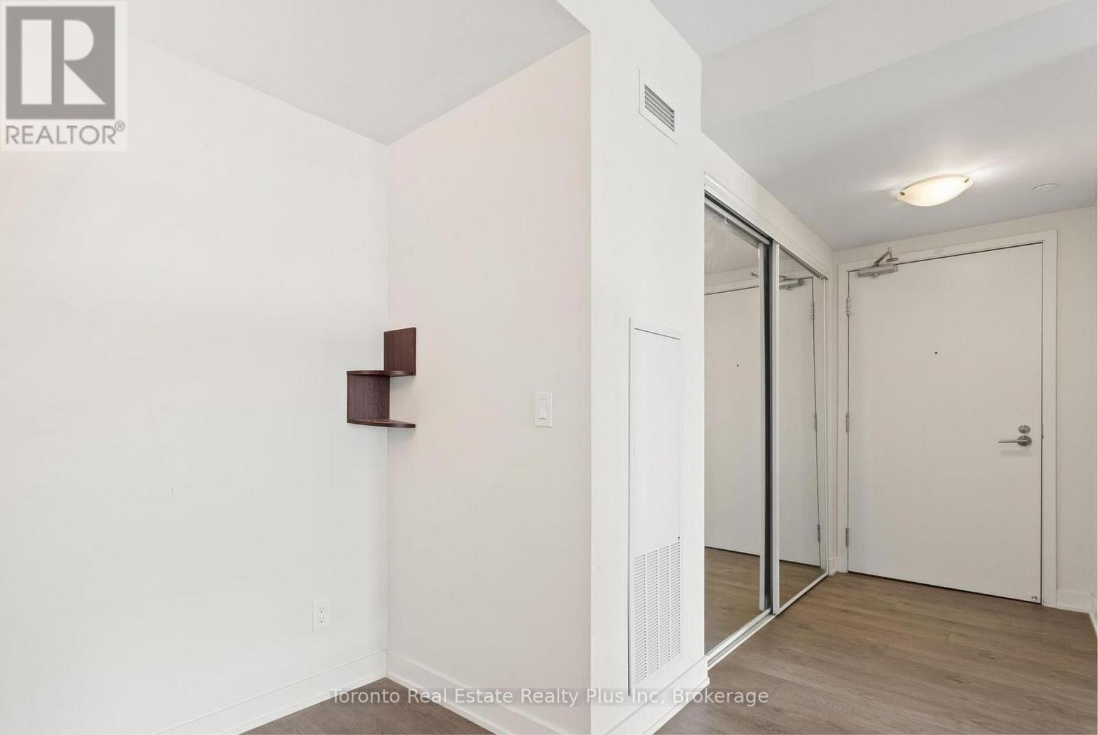 1705 - 2 Sonic Way, Toronto, Ontario  M3C 0P2 - Photo 28 - C12385930