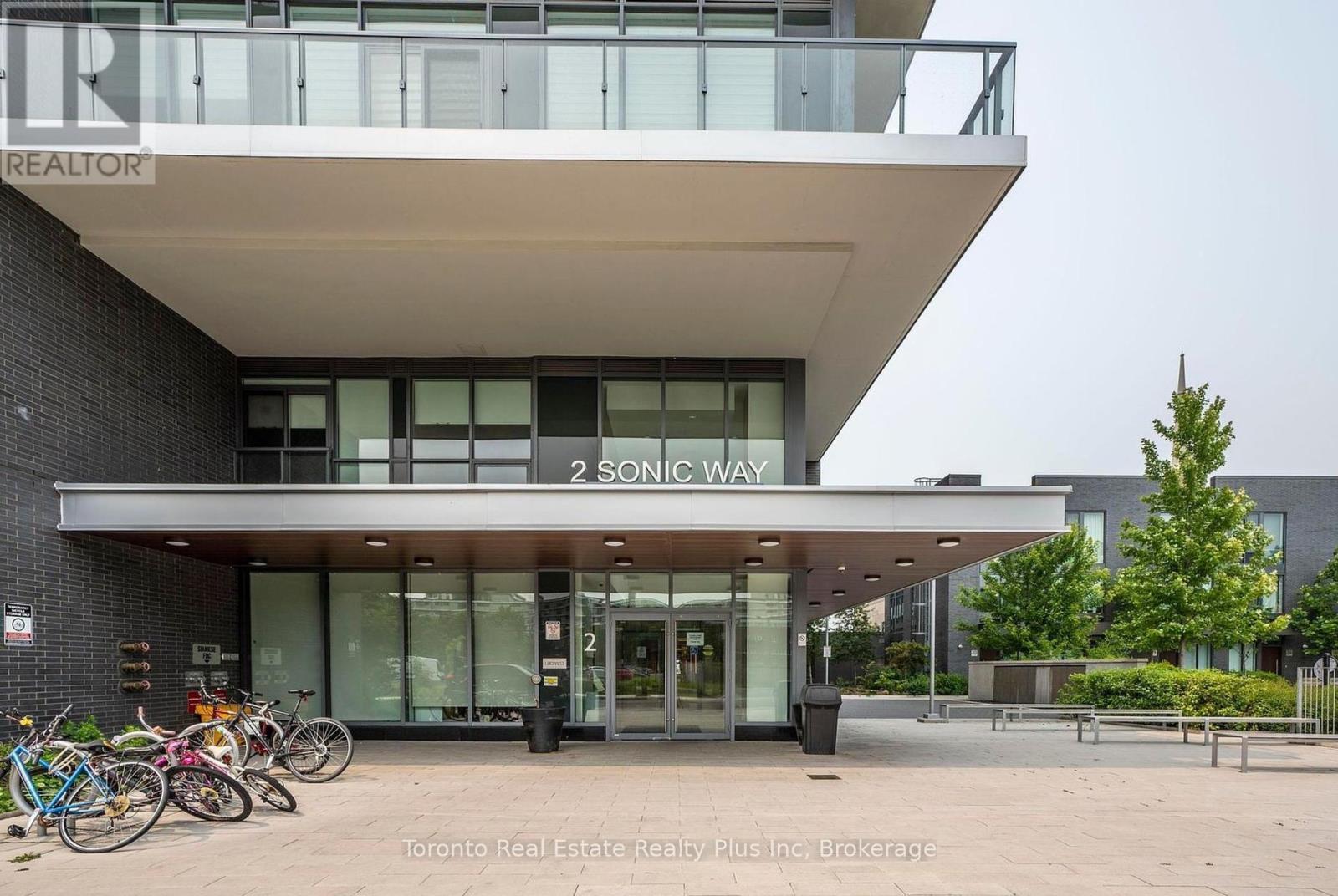 1705 - 2 Sonic Way, Toronto, Ontario  M3C 0P2 - Photo 6 - C12385930