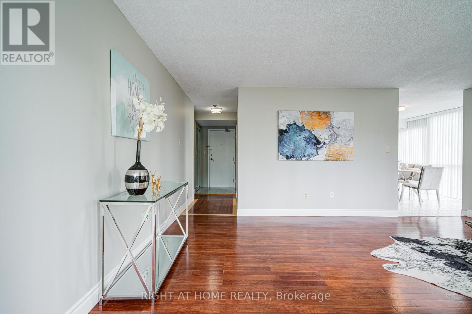 501 - 350 Webb Drive, Mississauga, Ontario  L5B 3W4 - Photo 19 - W12385941