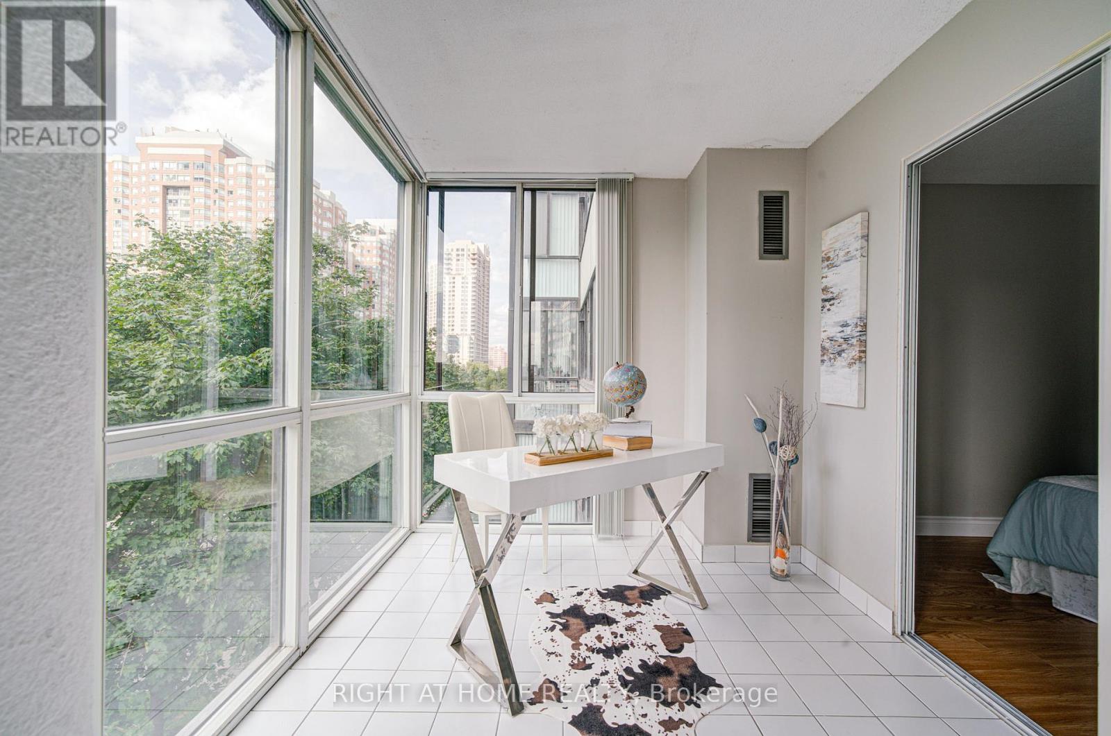 501 - 350 Webb Drive, Mississauga, Ontario  L5B 3W4 - Photo 22 - W12385941