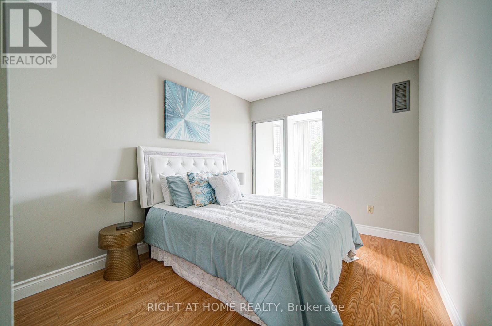501 - 350 Webb Drive, Mississauga, Ontario  L5B 3W4 - Photo 25 - W12385941