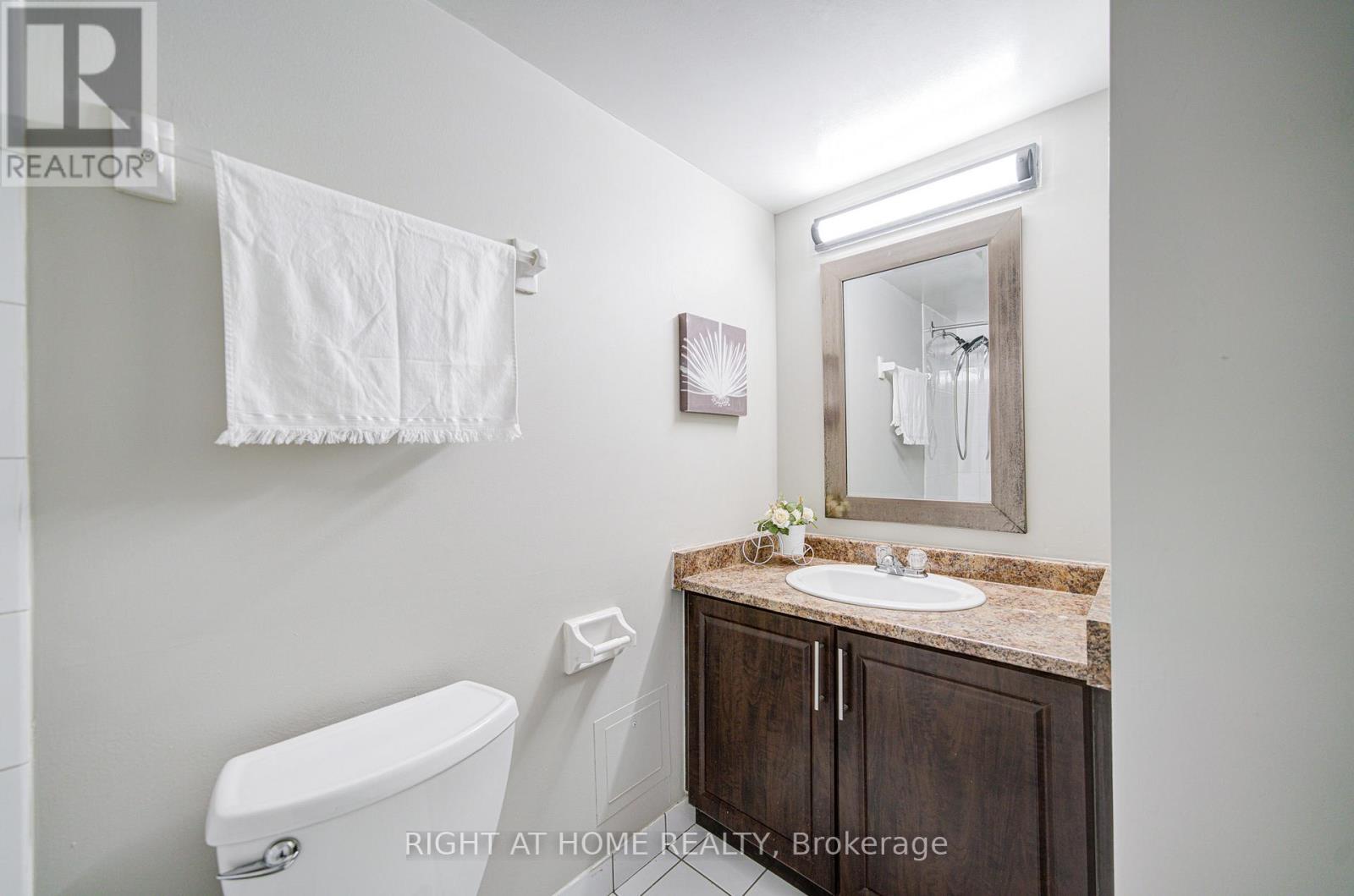 501 - 350 Webb Drive, Mississauga, Ontario  L5B 3W4 - Photo 27 - W12385941