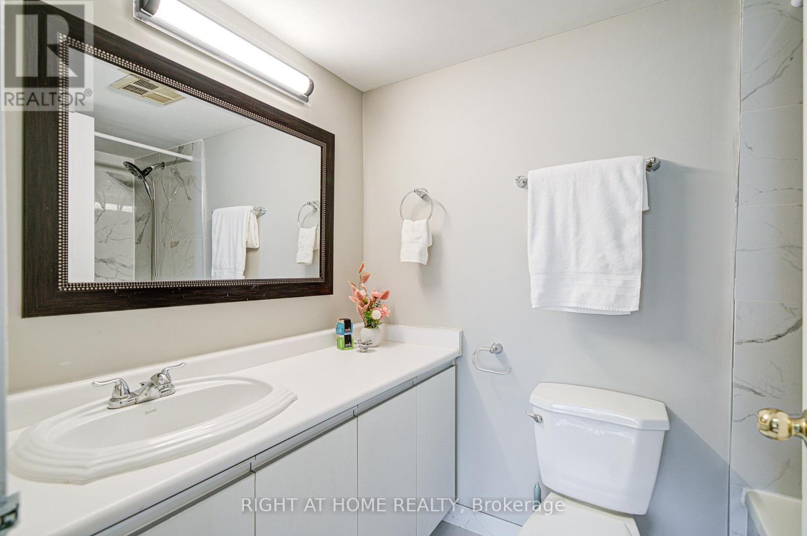 501 - 350 Webb Drive, Mississauga, Ontario  L5B 3W4 - Photo 34 - W12385941