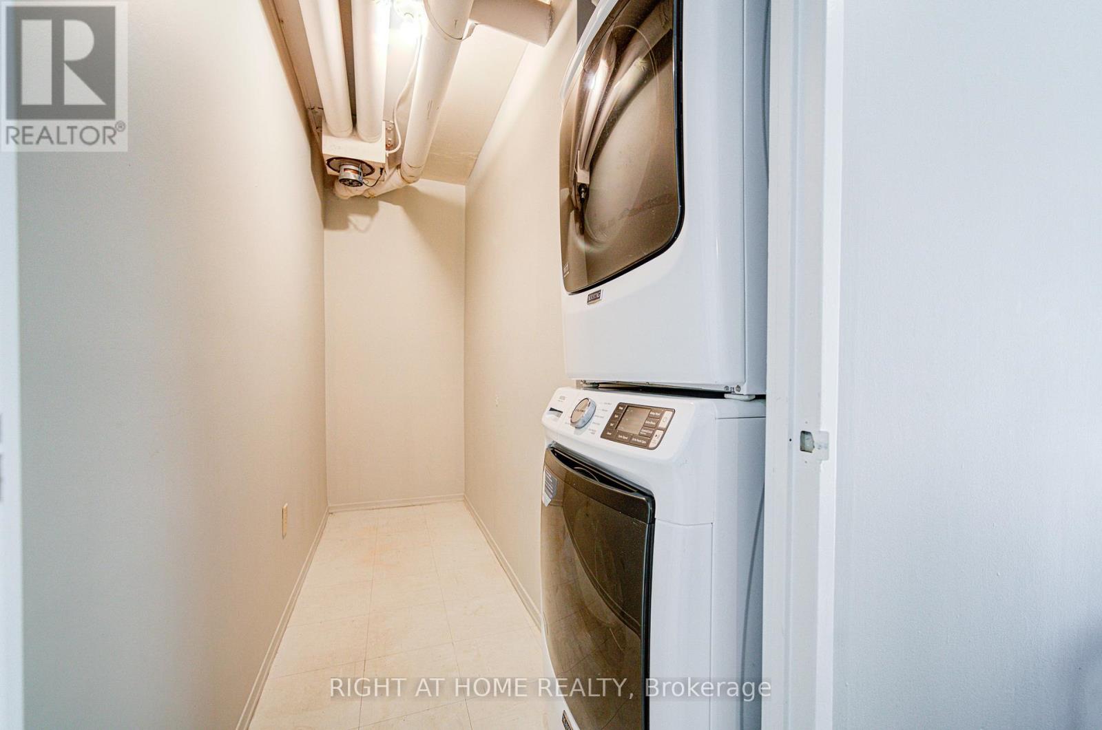 501 - 350 Webb Drive, Mississauga, Ontario  L5B 3W4 - Photo 35 - W12385941