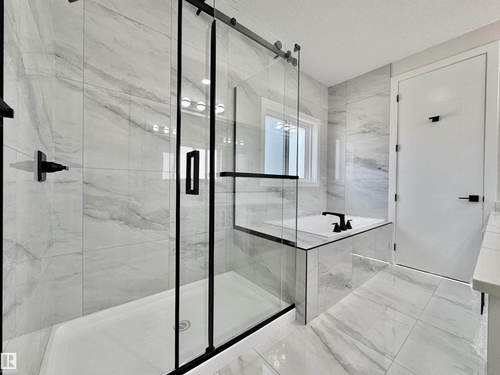 7027 Kiviaq Cr Sw, Edmonton, Alberta  T6W 5R2 - Photo 60 - E4456524