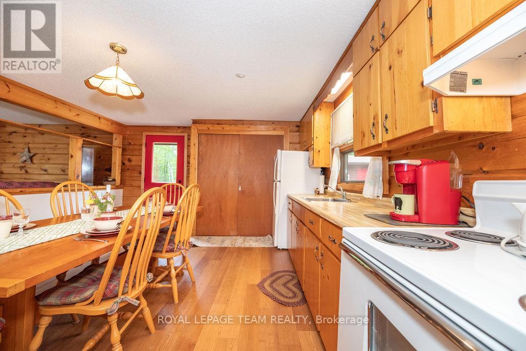 153 Recoskie Lane, Killaloe, Ontario  K0J 2A0 - Photo 11 - X12234413