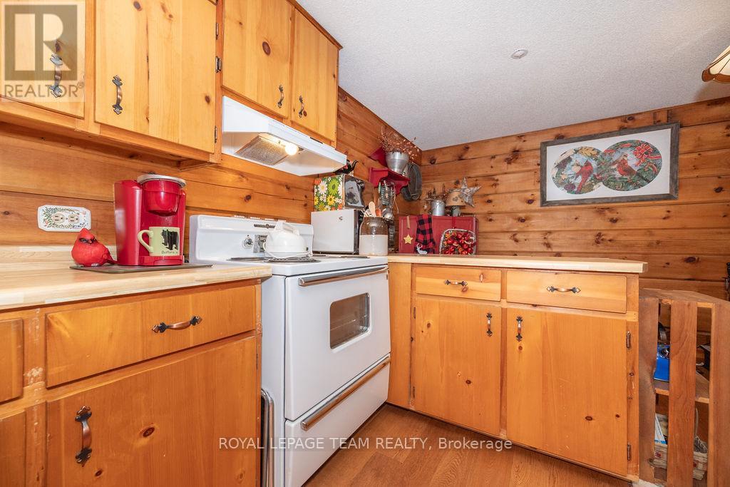153 Recoskie Lane, Killaloe, Ontario  K0J 2A0 - Photo 13 - X12234413