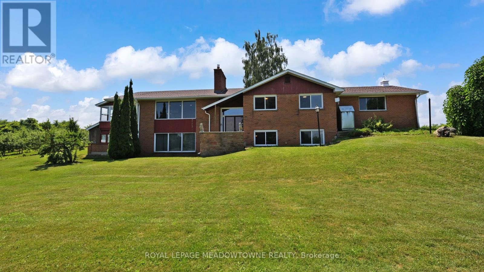1453 Milburough Line, Hamilton, Ontario  L0R 1H0 - Photo 3 - X12208311