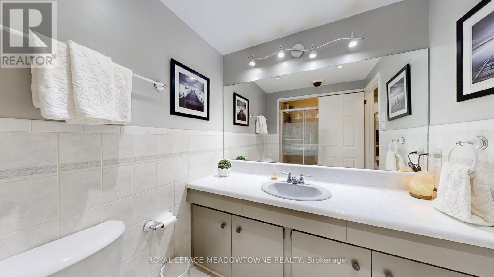 1453 Milburough Line, Hamilton, Ontario  L0R 1H0 - Photo 14 - X12208311