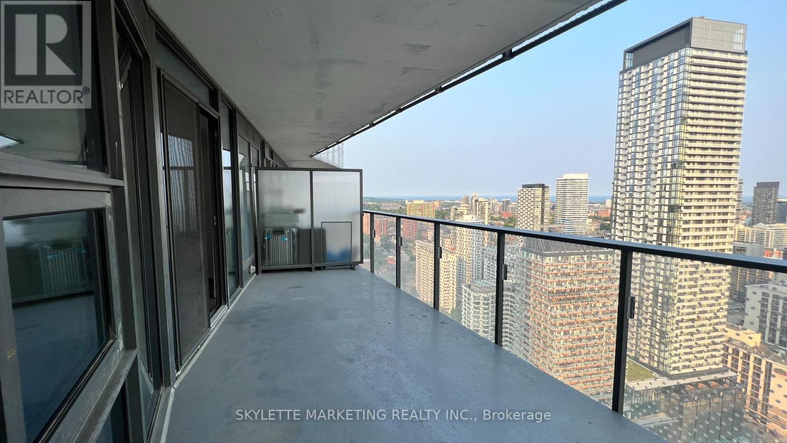 3204 - 11 Wellesley Street W, Toronto, Ontario  M4Y 0G4 - Photo 26 - C12385883