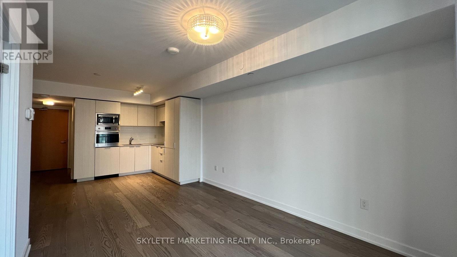 3204 - 11 Wellesley Street W, Toronto, Ontario  M4Y 0G4 - Photo 11 - C12385883