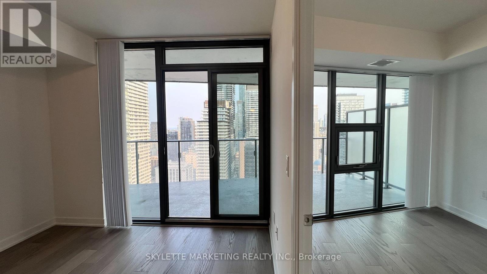 3204 - 11 Wellesley Street W, Toronto, Ontario  M4Y 0G4 - Photo 24 - C12385883