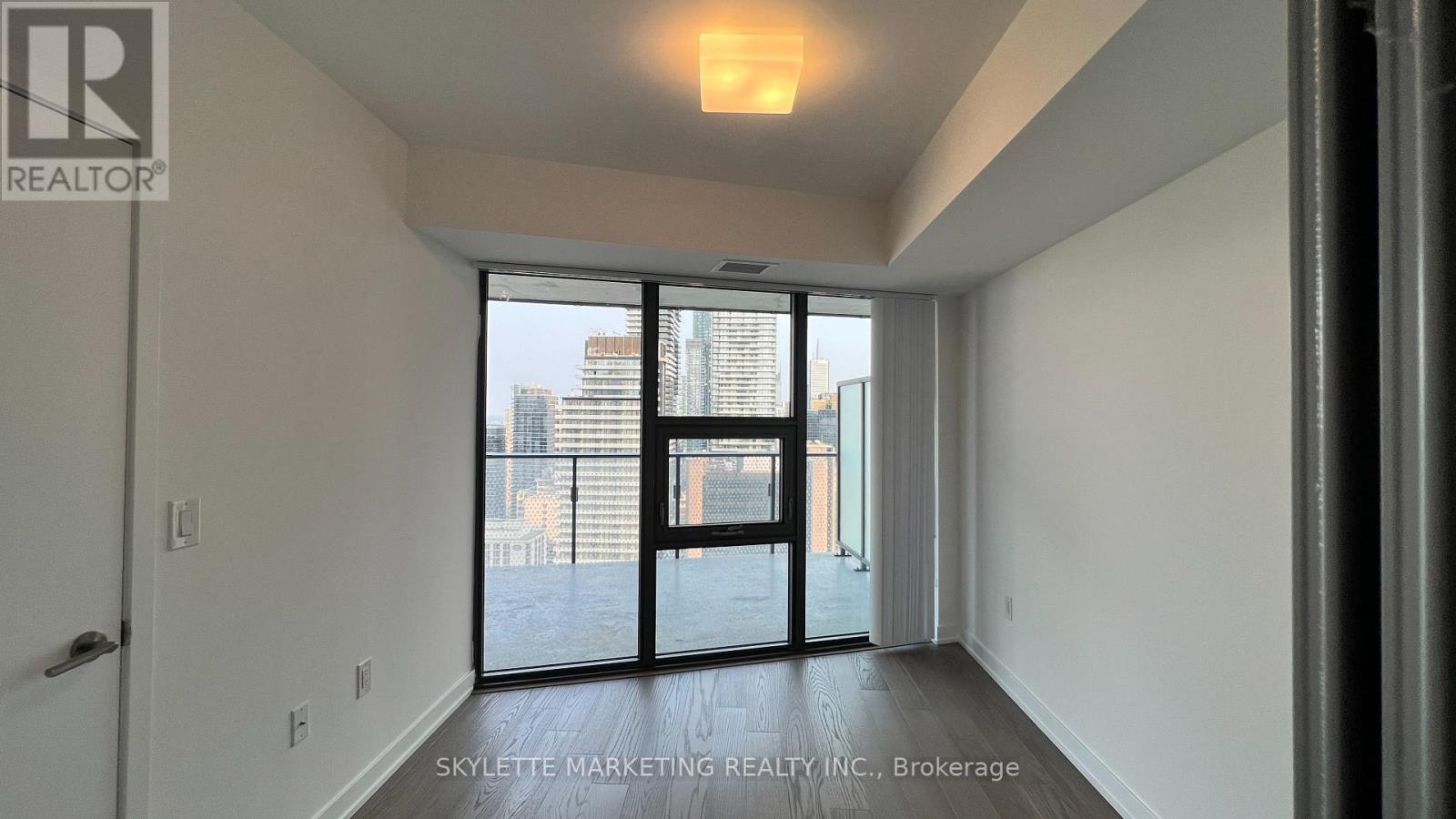3204 - 11 Wellesley Street W, Toronto, Ontario  M4Y 0G4 - Photo 22 - C12385883