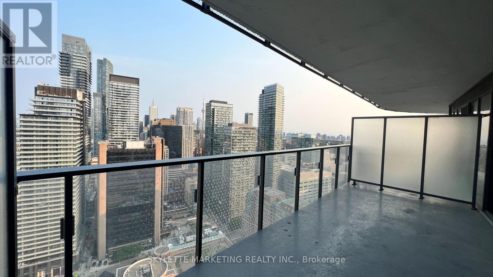 3204 - 11 Wellesley Street W, Toronto, Ontario  M4Y 0G4 - Photo 30 - C12385883