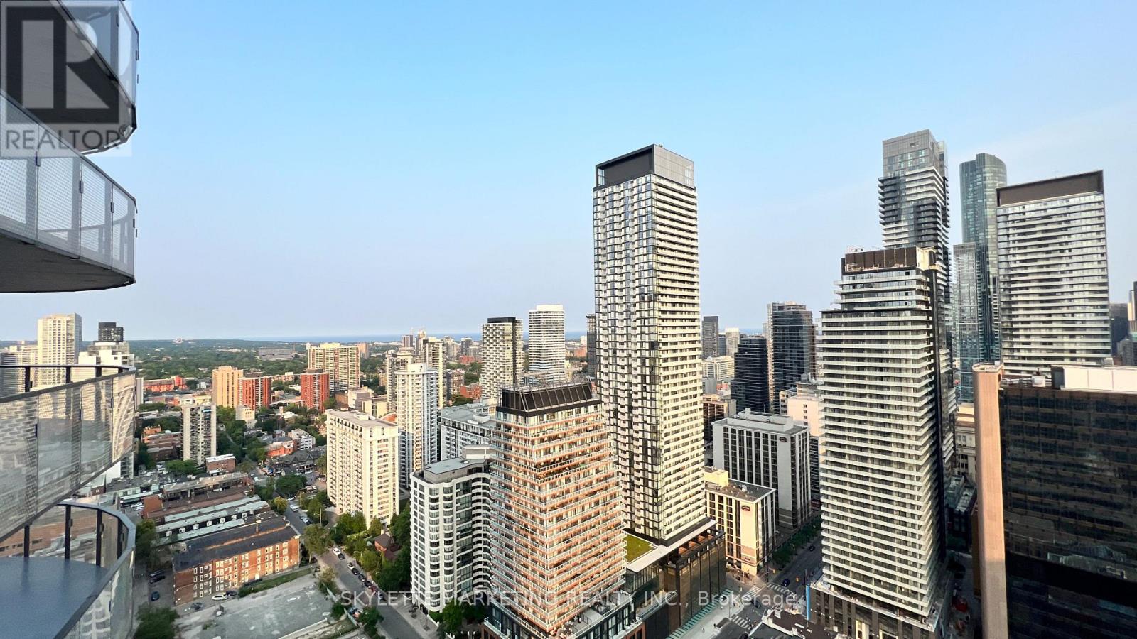 3204 - 11 Wellesley Street W, Toronto, Ontario  M4Y 0G4 - Photo 29 - C12385883