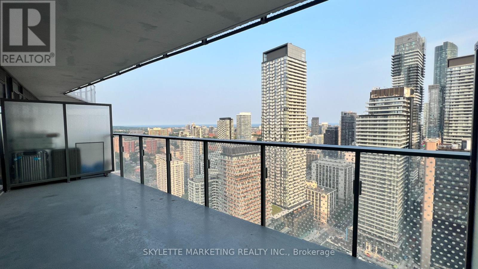 3204 - 11 Wellesley Street W, Toronto, Ontario  M4Y 0G4 - Photo 32 - C12385883