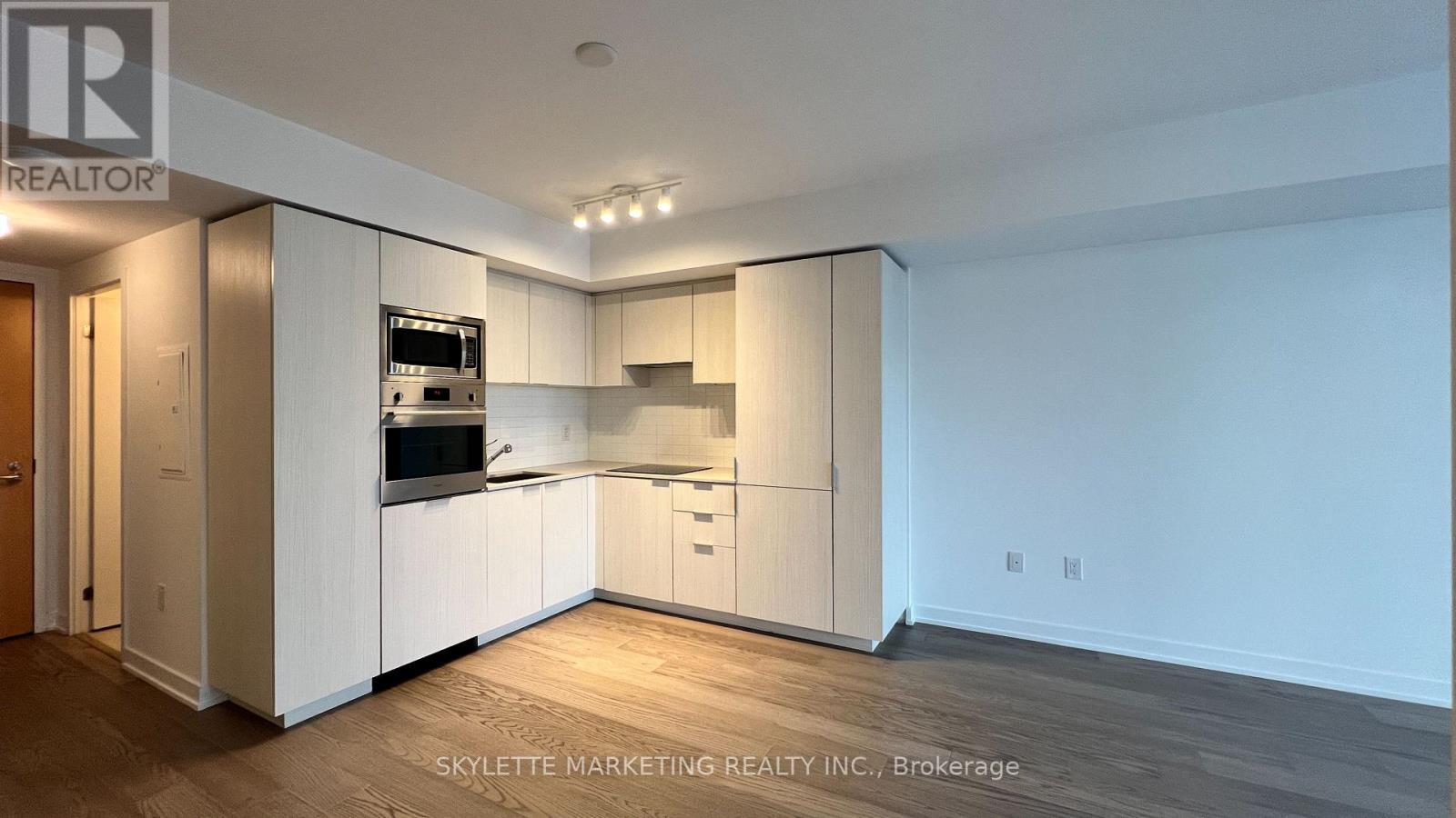 3204 - 11 Wellesley Street W, Toronto, Ontario  M4Y 0G4 - Photo 36 - C12385883