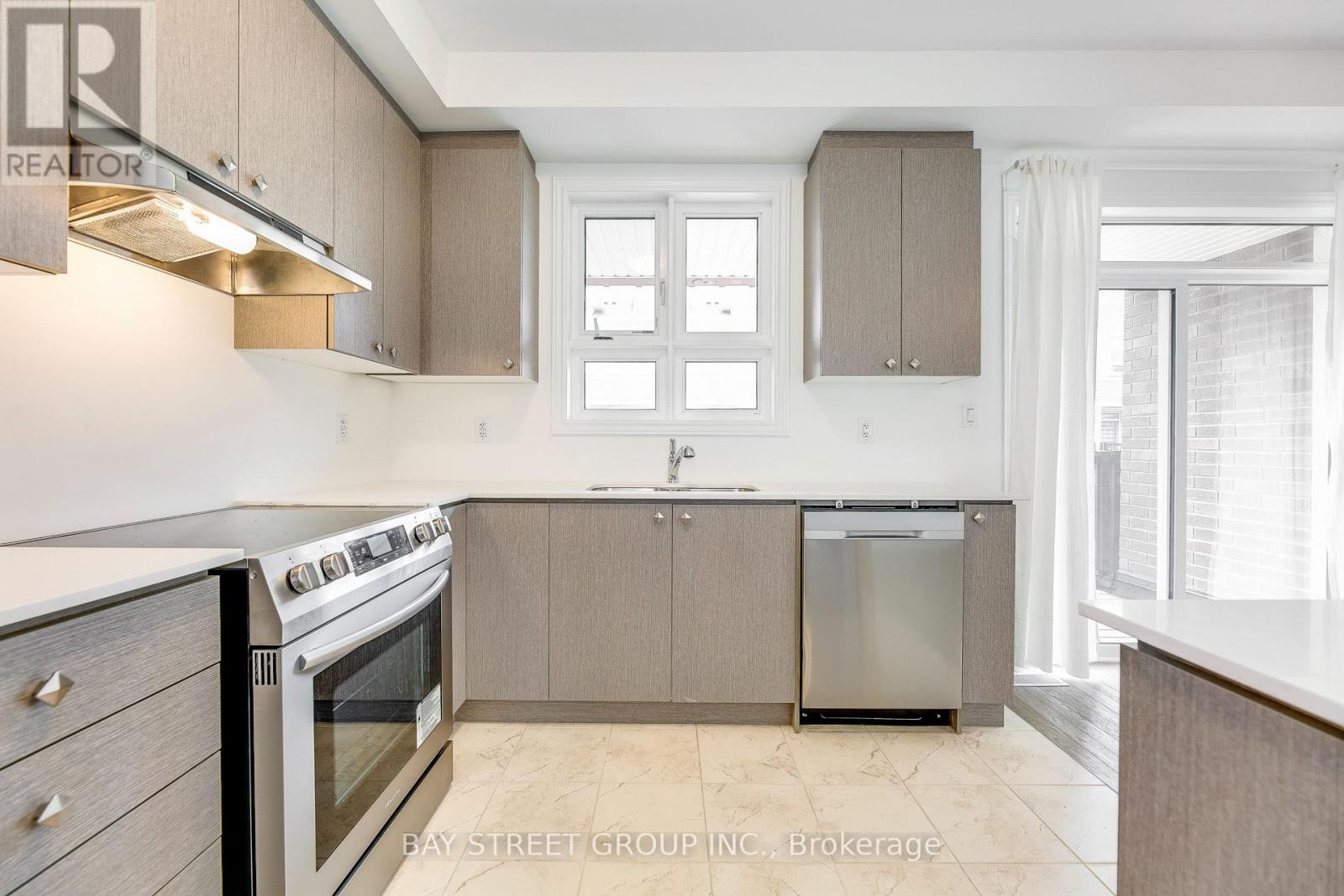 11 Massachusetts Lane, Markham, Ontario  L6E 0V6 - Photo 14 - N12385882