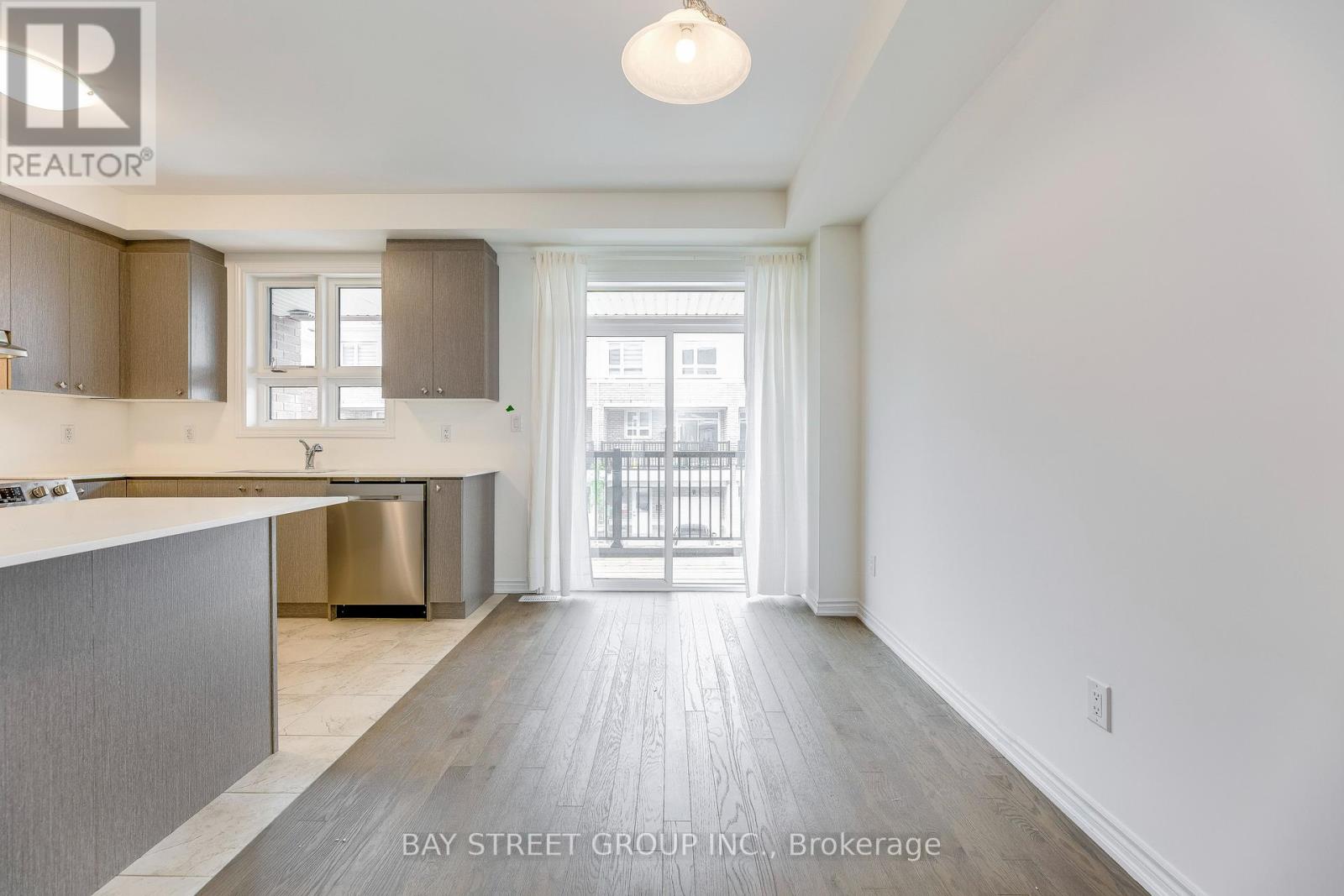 11 Massachusetts Lane, Markham, Ontario  L6E 0V6 - Photo 8 - N12385882